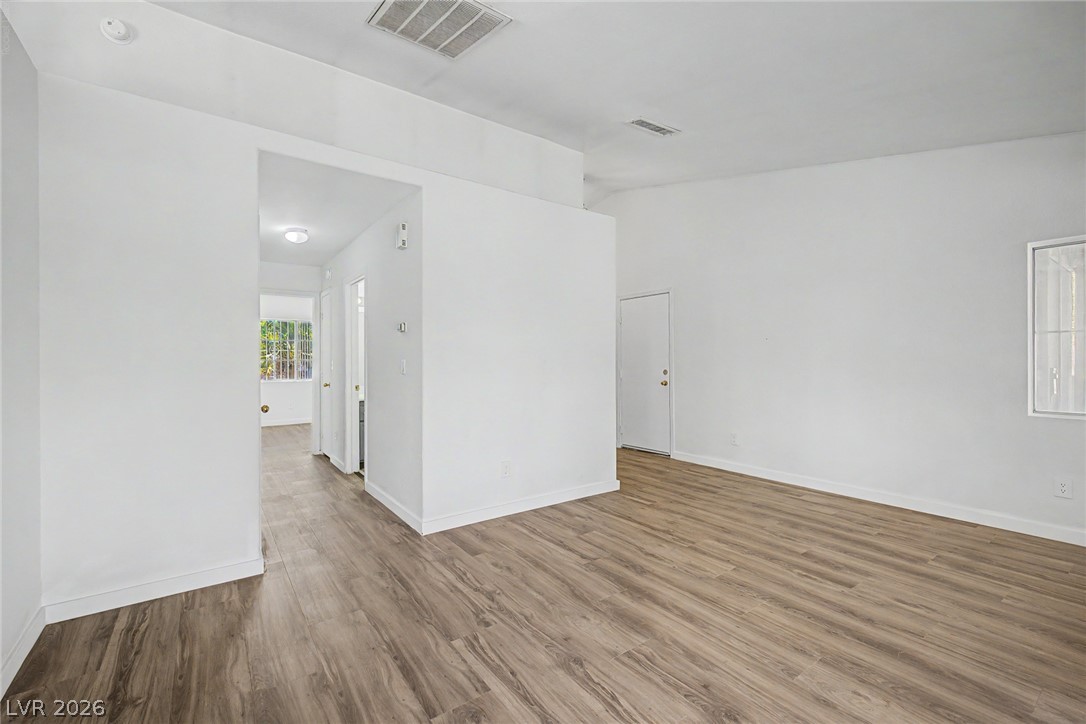 Photo 5 of 1704 Crystal Chimes Drive