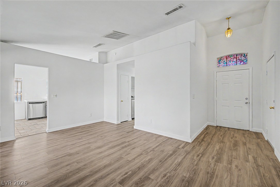 Photo 2 of 1704 Crystal Chimes Drive