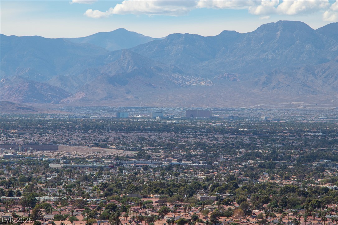 Photo 17 of 21, 4381 W Flamingo Road #2007
