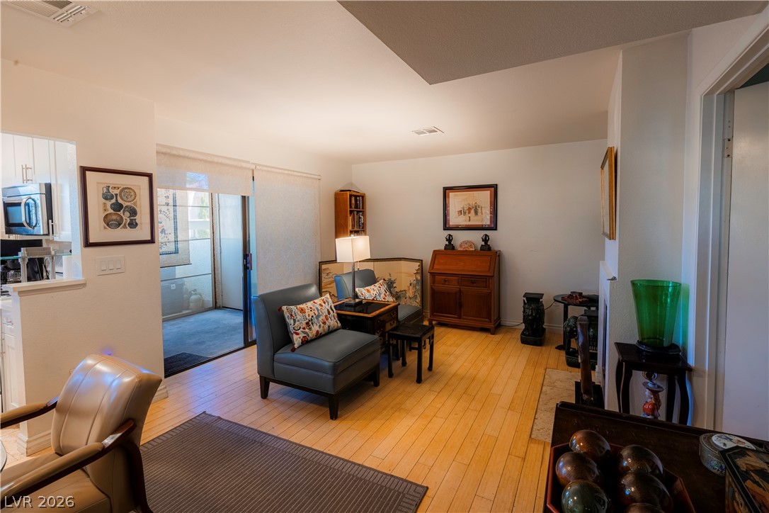 Photo 3 of 4847 S Torrey Pines Drive #102