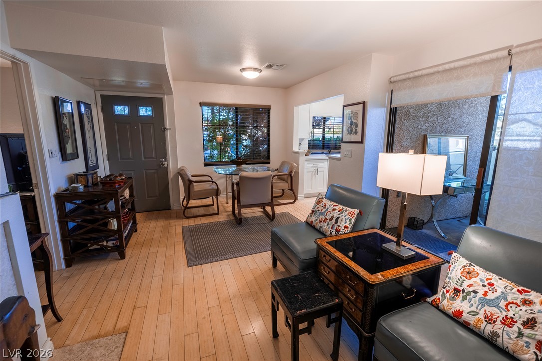 Photo 5 of 4847 S Torrey Pines Drive #102