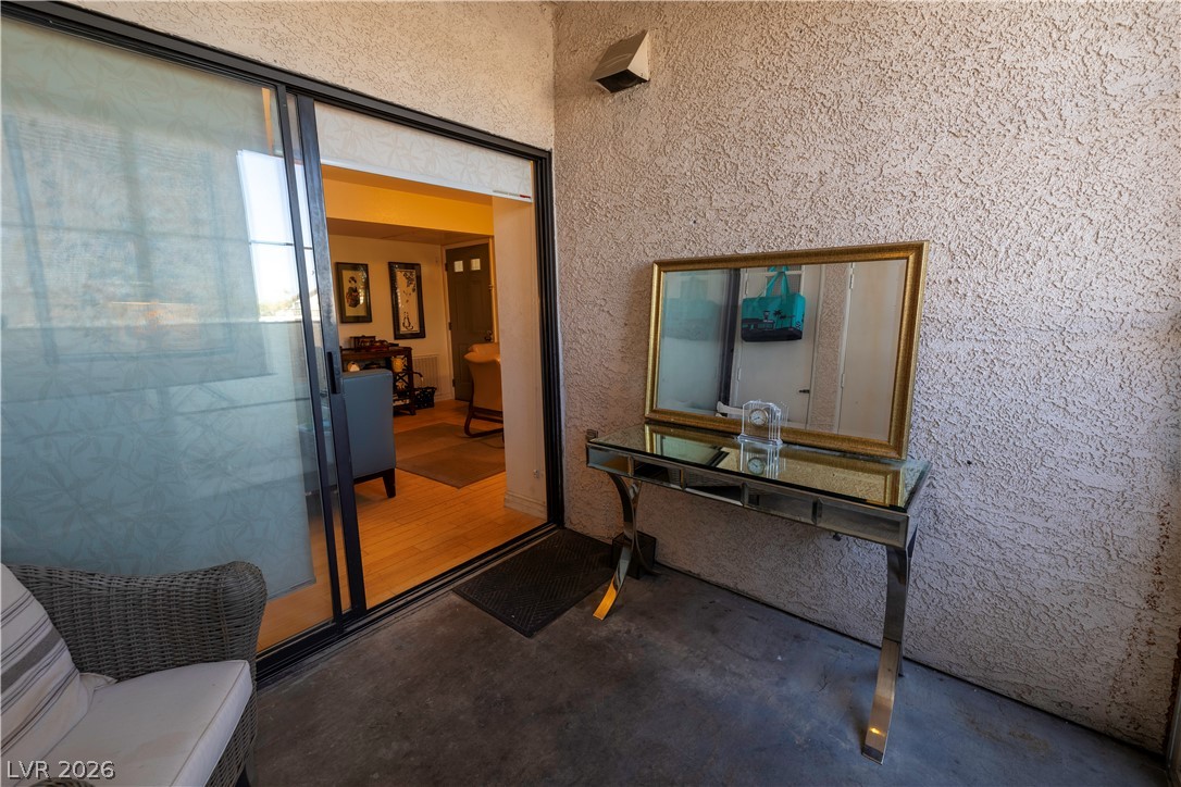 Photo 12 of 30, 4847 S Torrey Pines Drive #102