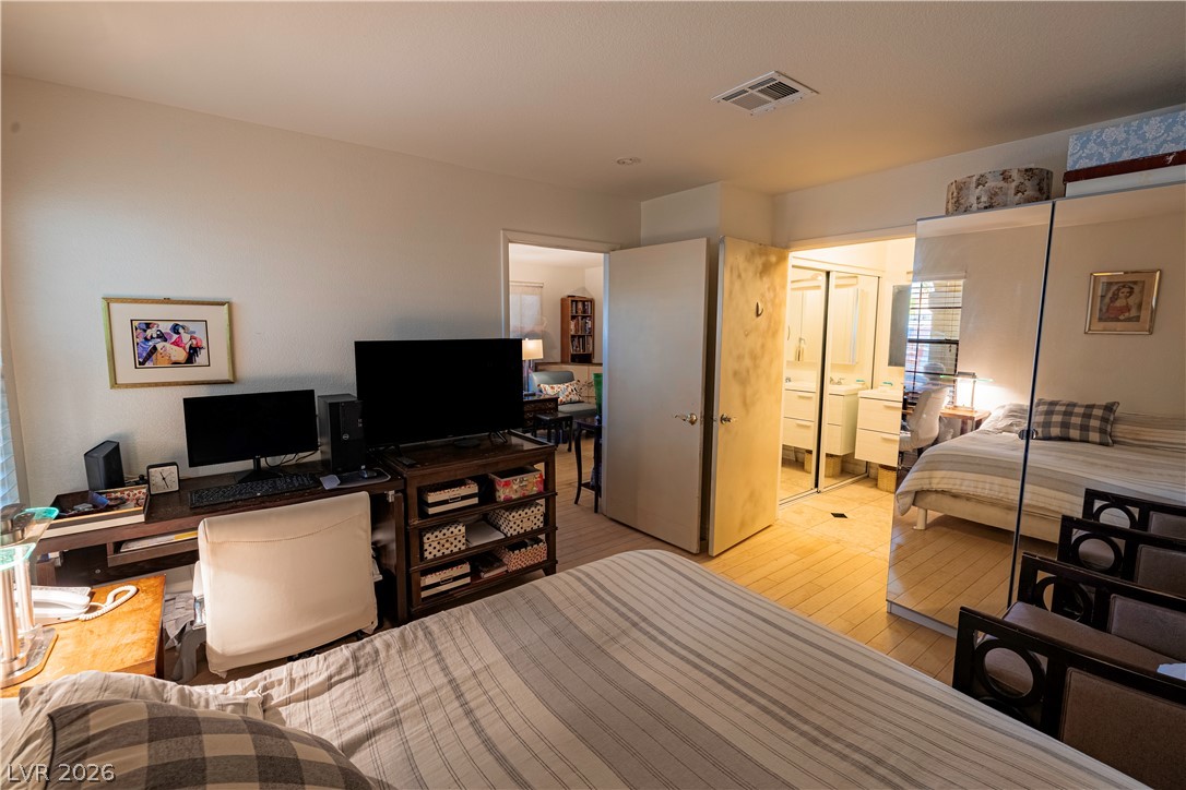 Photo 14 of 30, 4847 S Torrey Pines Drive #102