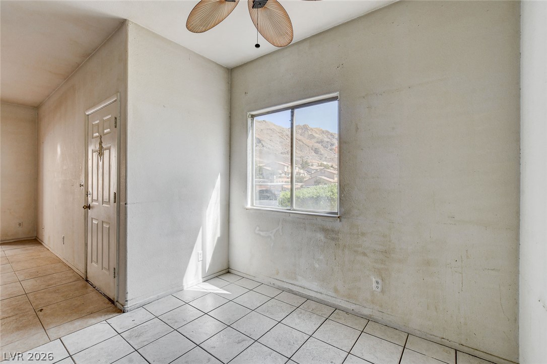 Photo 9 of 32, 2110 Los Feliz Street #1023