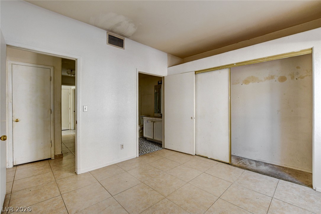 Photo 21 of 32, 2110 Los Feliz Street #1023