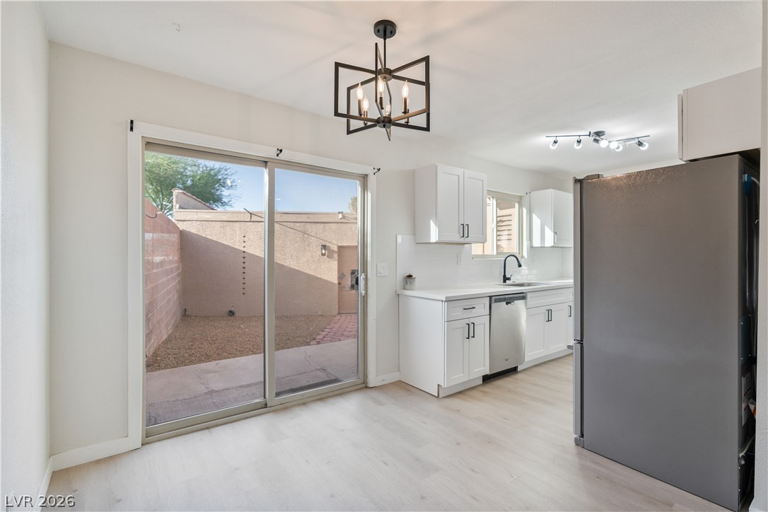Photo 7 of 26, 3357 Narod Street
