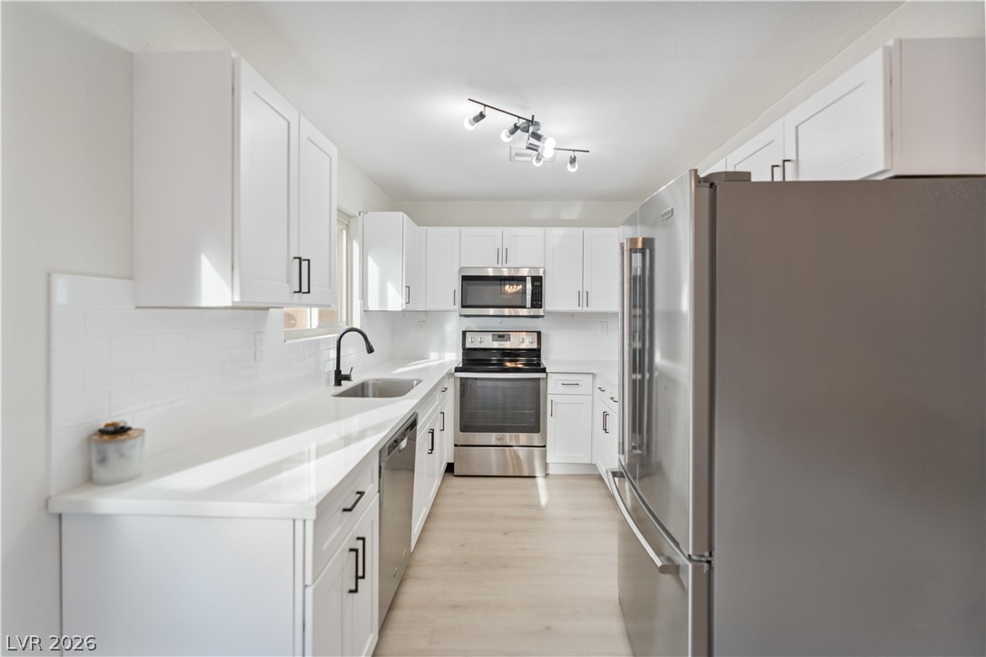 Photo 8 of 26, 3357 Narod Street