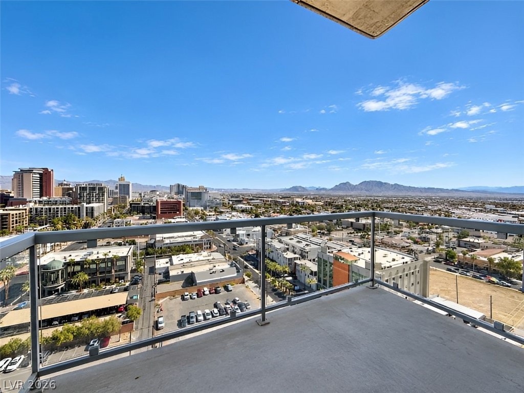 Photo 37 of 39, 900 Las Vegas Boulevard #1216