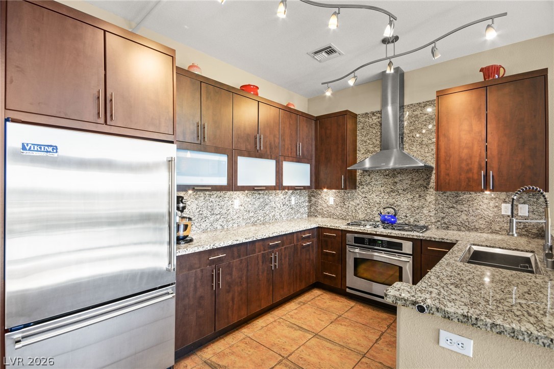 Photo 18 of 67, 11441 Allerton Park Drive #213