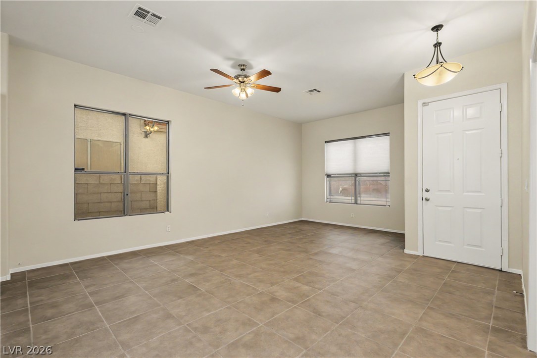 Photo 3 of 1578 Livingston Drive
