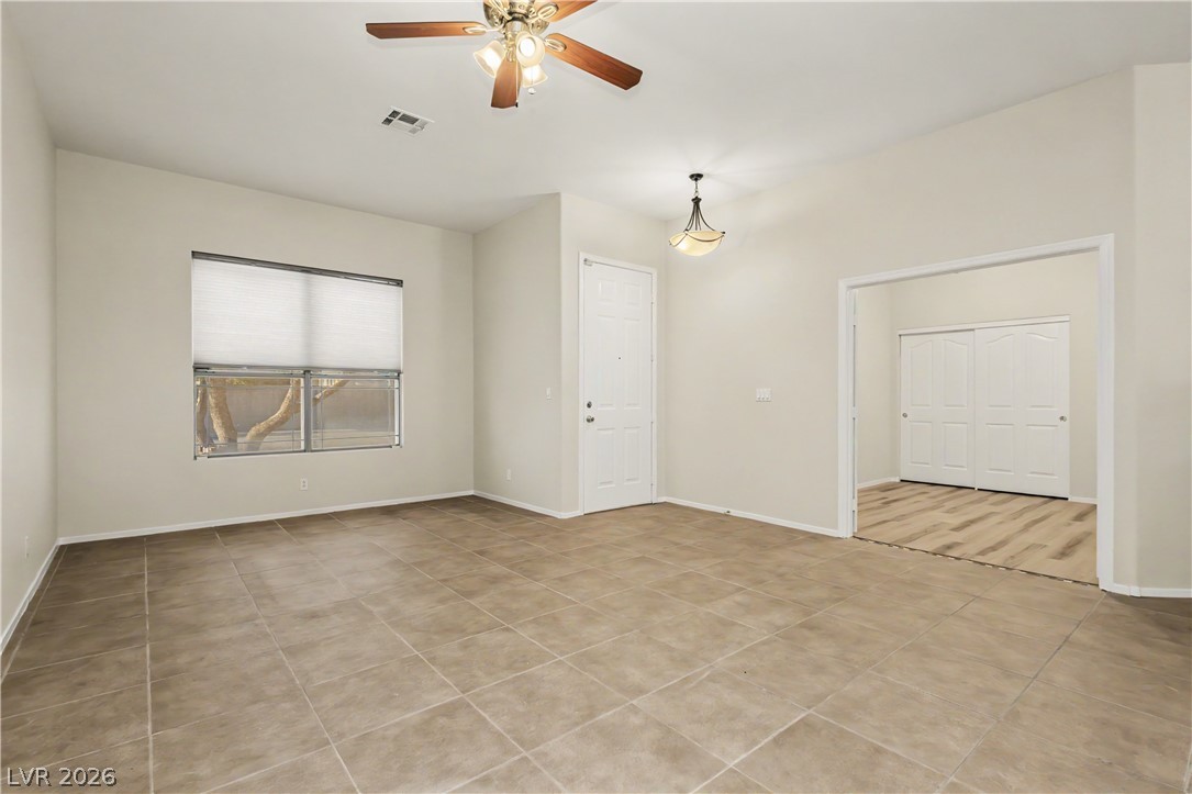 Photo 4 of 1578 Livingston Drive