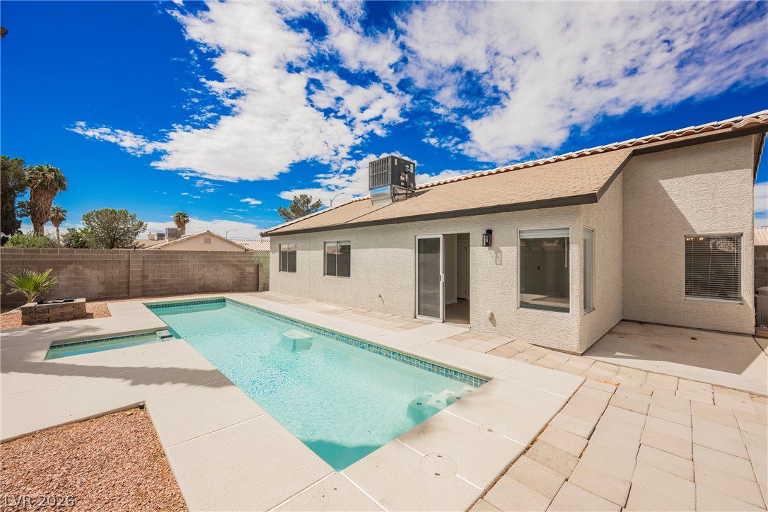 Photo 3 of 5102 Del Shannon Street
