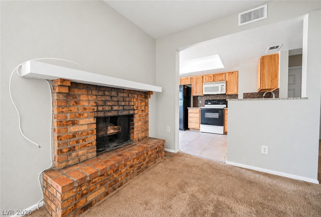 Photo 7 of 22, 2961 Country Manor Lane #14