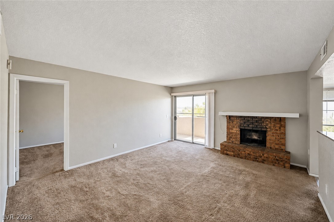 Photo 6 of 22, 2961 Country Manor Lane #14