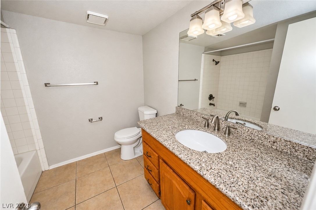 Photo 15 of 22, 2961 Country Manor Lane #14
