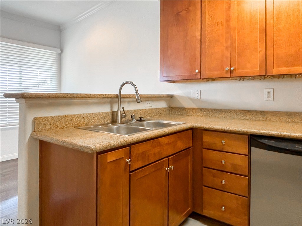 Photo 10 of 29, 4400 S Jones Boulevard #3086