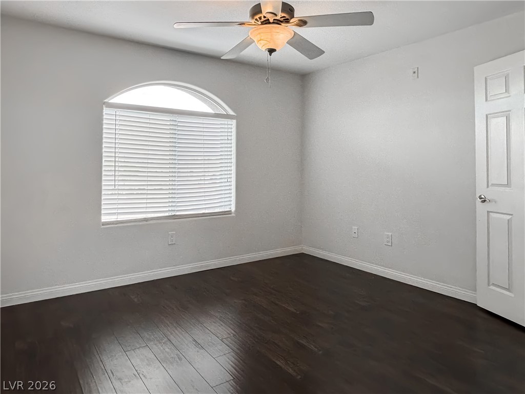 Photo 12 of 29, 4400 S Jones Boulevard #3086