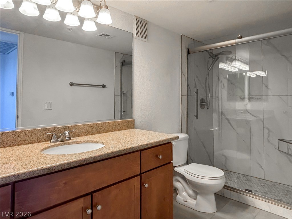 Photo 16 of 29, 4400 S Jones Boulevard #3086