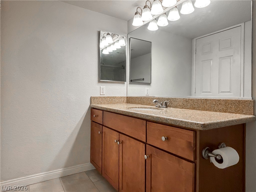 Photo 17 of 29, 4400 S Jones Boulevard #3086