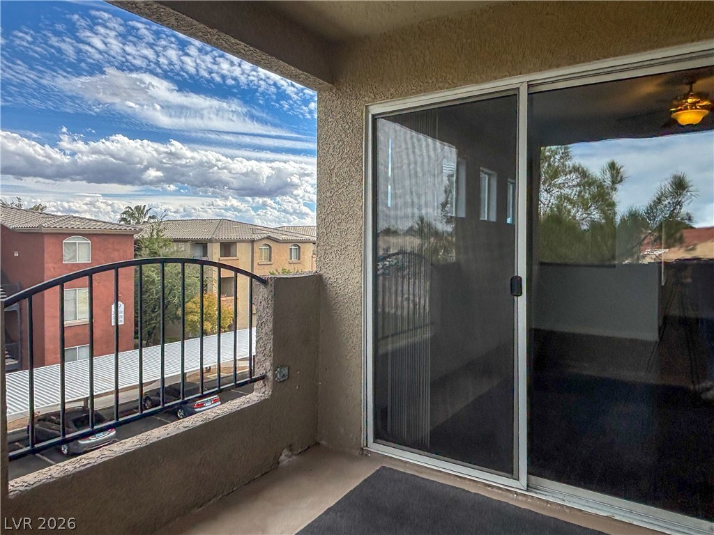 Photo 19 of 29, 4400 S Jones Boulevard #3086