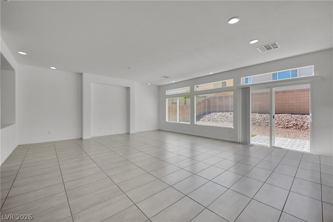 Photo 7 of 41, 9747 Hawk Crest Street