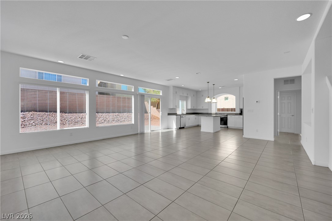 Photo 9 of 41, 9747 Hawk Crest Street
