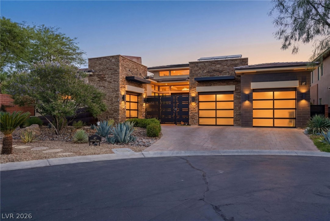 47 Moonfire Drive, Las Vegas 89135