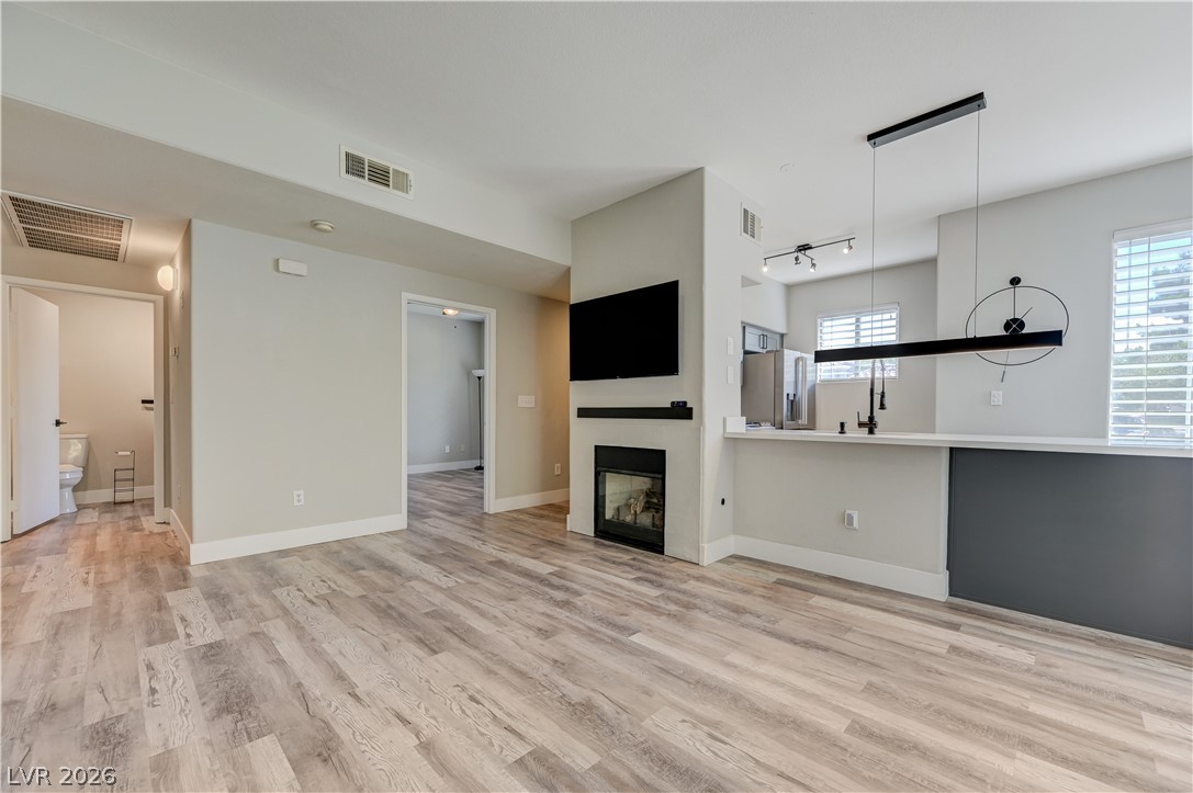 Photo 10 of 32, 9050 W Warm Springs Road #1091