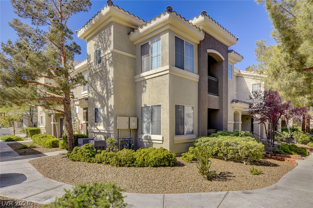 Photo 24 of 32, 9050 W Warm Springs Road #1091