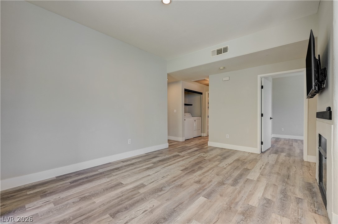 Photo 12 of 32, 9050 W Warm Springs Road #1091