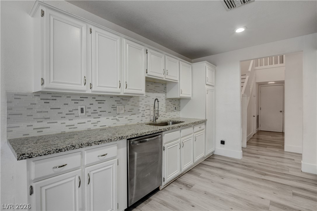 Photo 6 of 44, 4049 Chalfont Court
