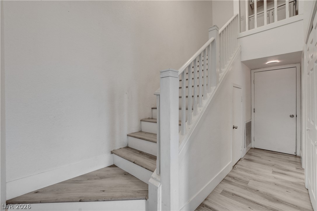 Photo 9 of 44, 4049 Chalfont Court