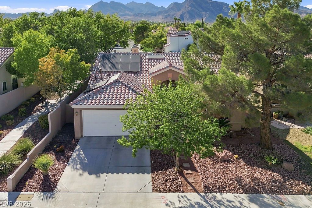 Photo 12 of 41, 2257 Black Pine Drive