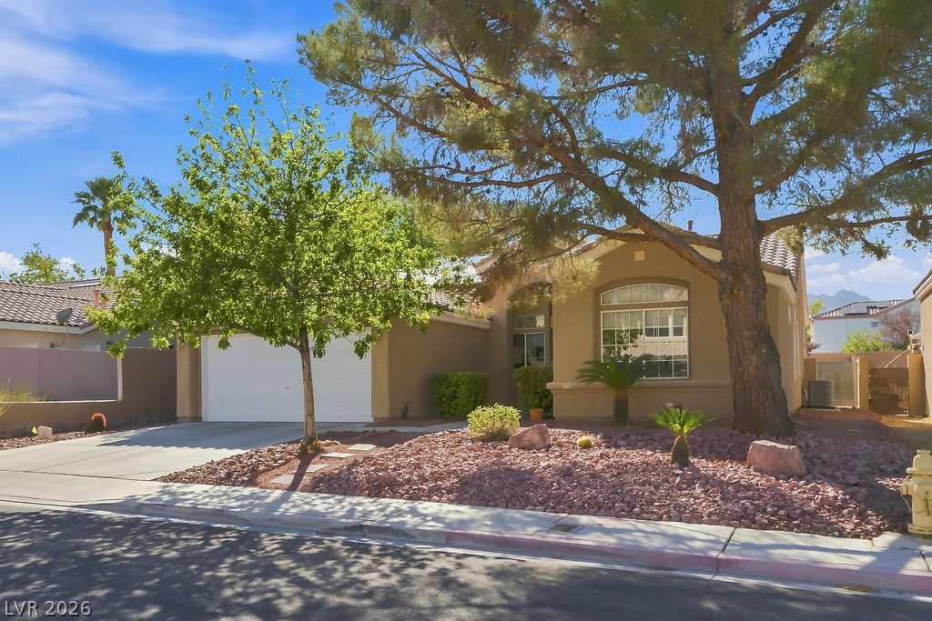 Photo 18 of 41, 2257 Black Pine Drive