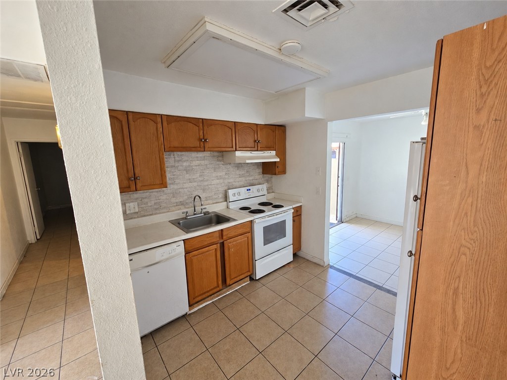 Photo 4 of 3984 Torsby Place