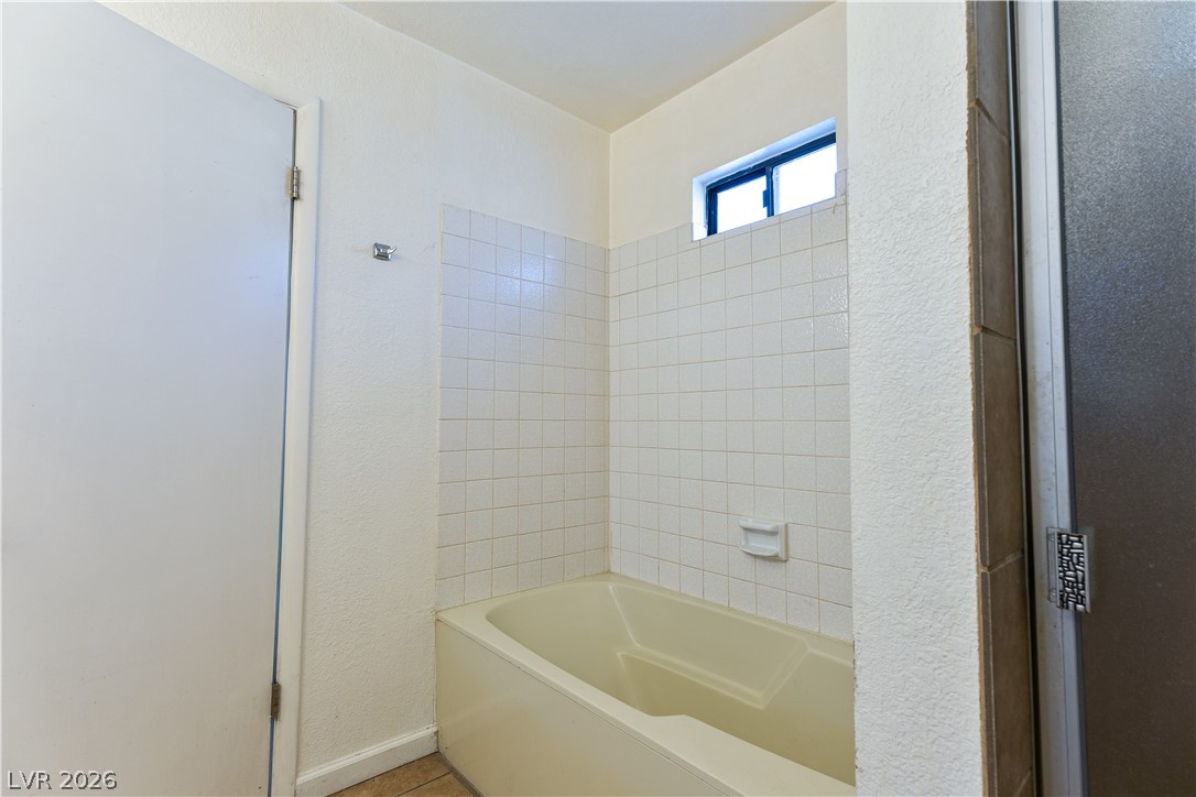 Photo 18 of 41, 817 Spyglass Lane