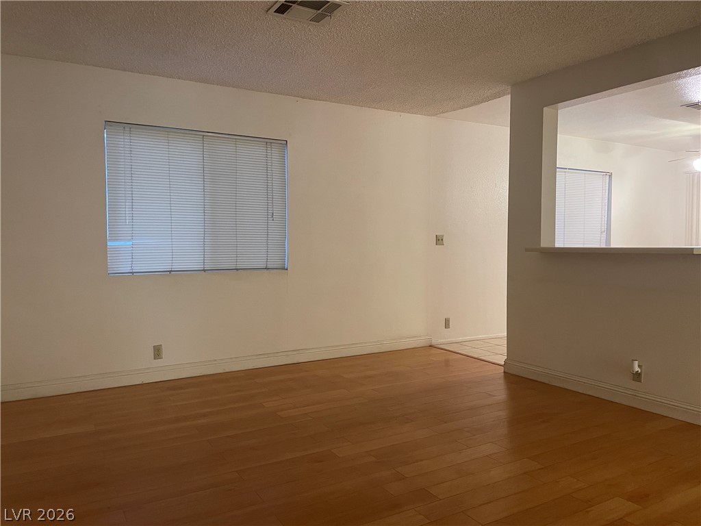 Photo 7 of 26, 5101 Pioneer Avenue #203