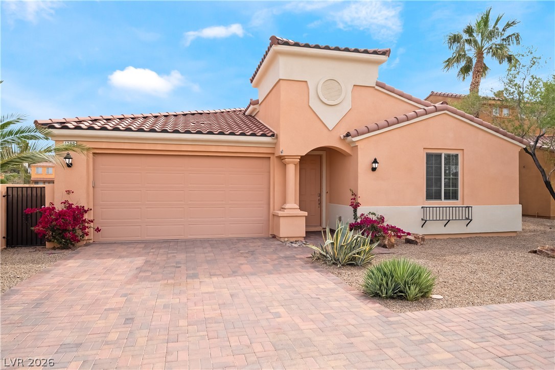 1286 Calcione Drive, Henderson 89011