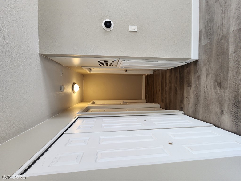 Photo 9 of 17, 2133 Petersham Court #D