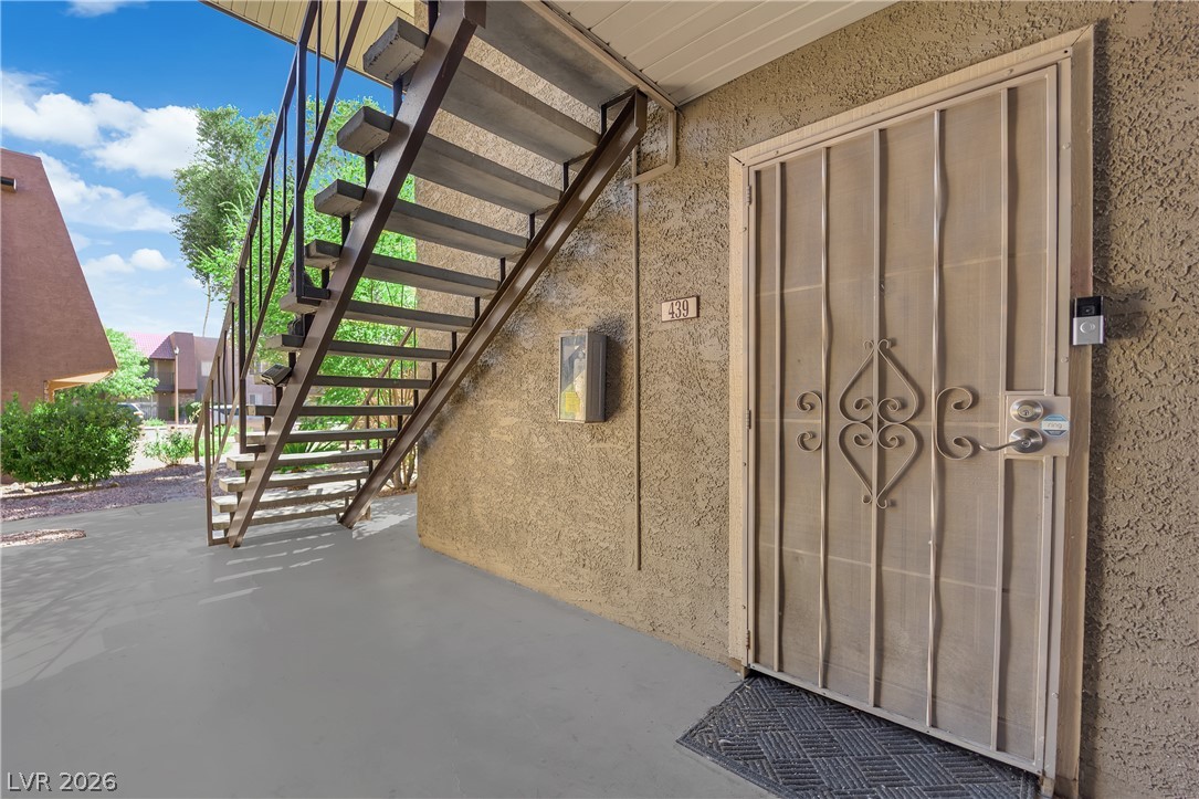 Photo 8 of 31, 5242 River Glen Drive #439