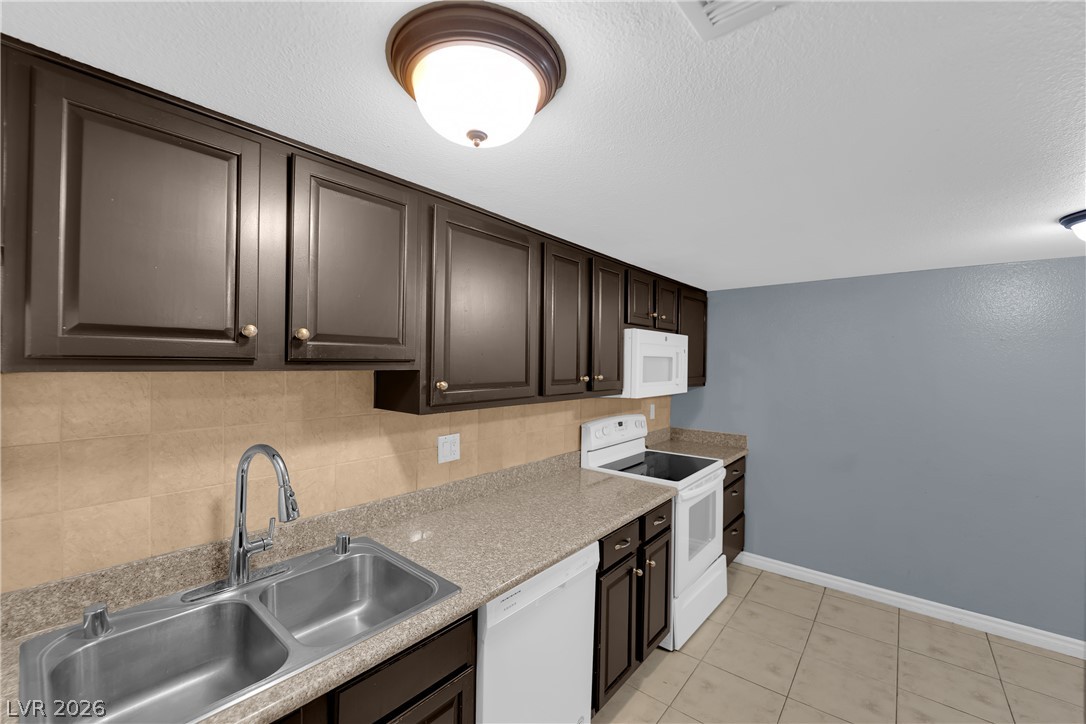 Photo 11 of 31, 5242 River Glen Drive #439