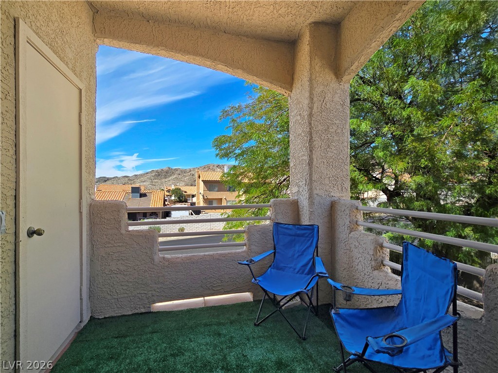 Photo 17 of 29, 2240 Highpointe Drive #201