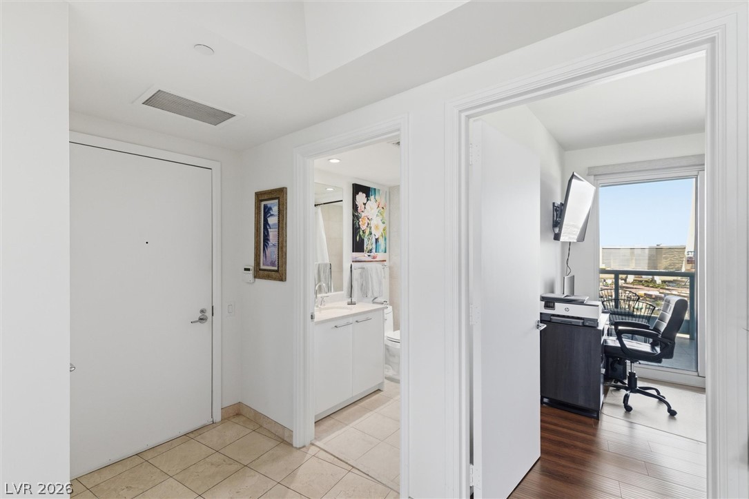 Photo 13 of 63, 322 Karen Avenue #1802