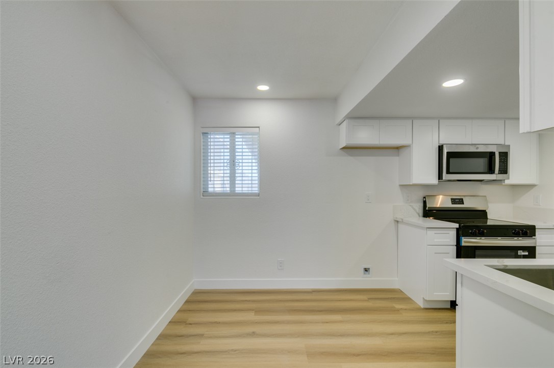 Photo 18 of 36, 3811 Daisy Street #35
