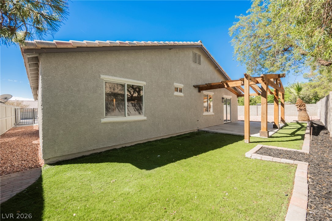 Photo 4 of 4022 Dripping Springs Avenue
