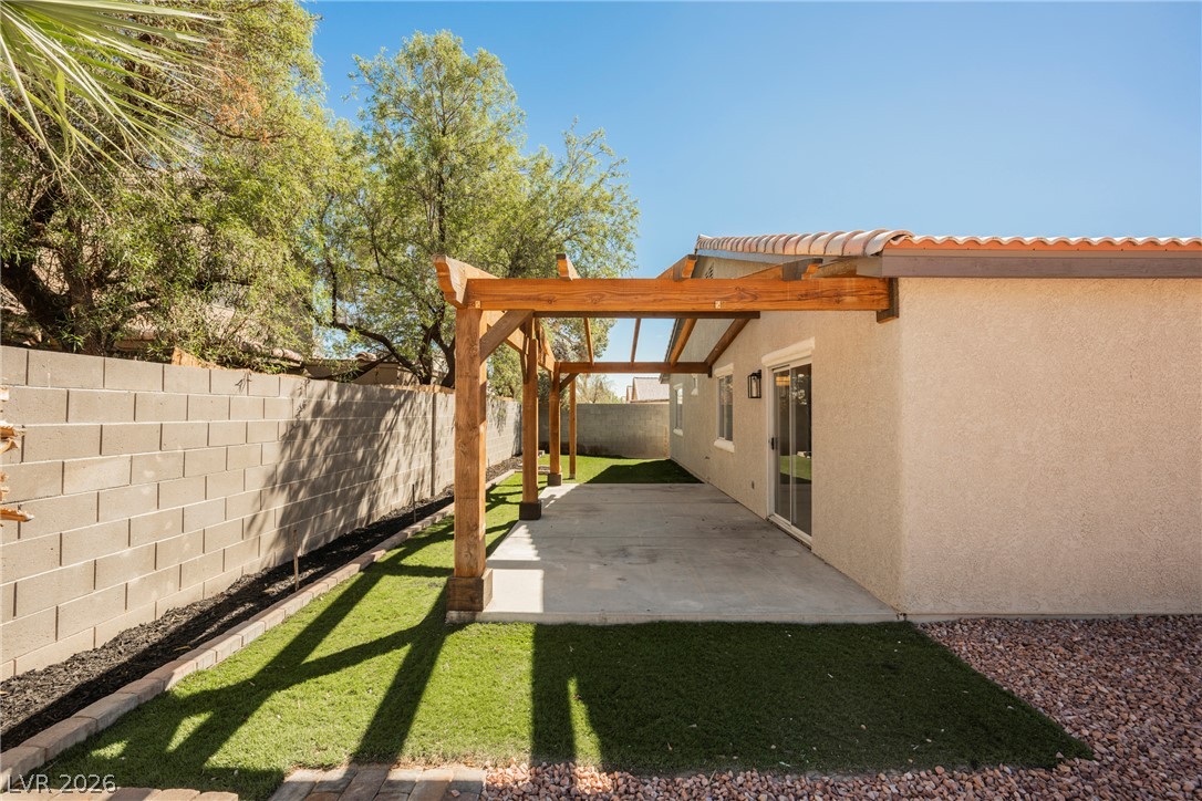 Photo 9 of 39, 4022 Dripping Springs Avenue