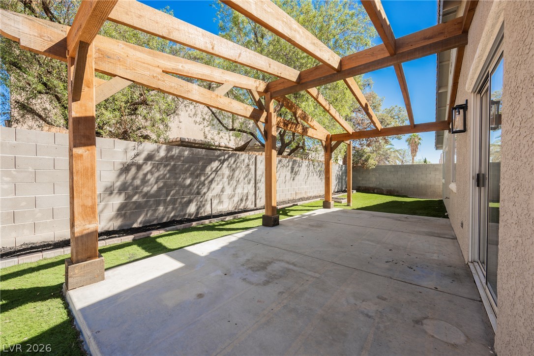 Photo 10 of 39, 4022 Dripping Springs Avenue