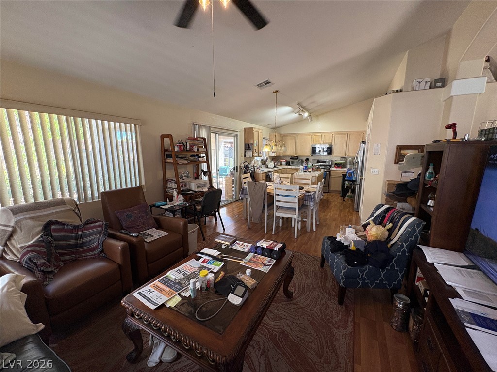 Photo 8 of 15, 5104 Rancher Avenue