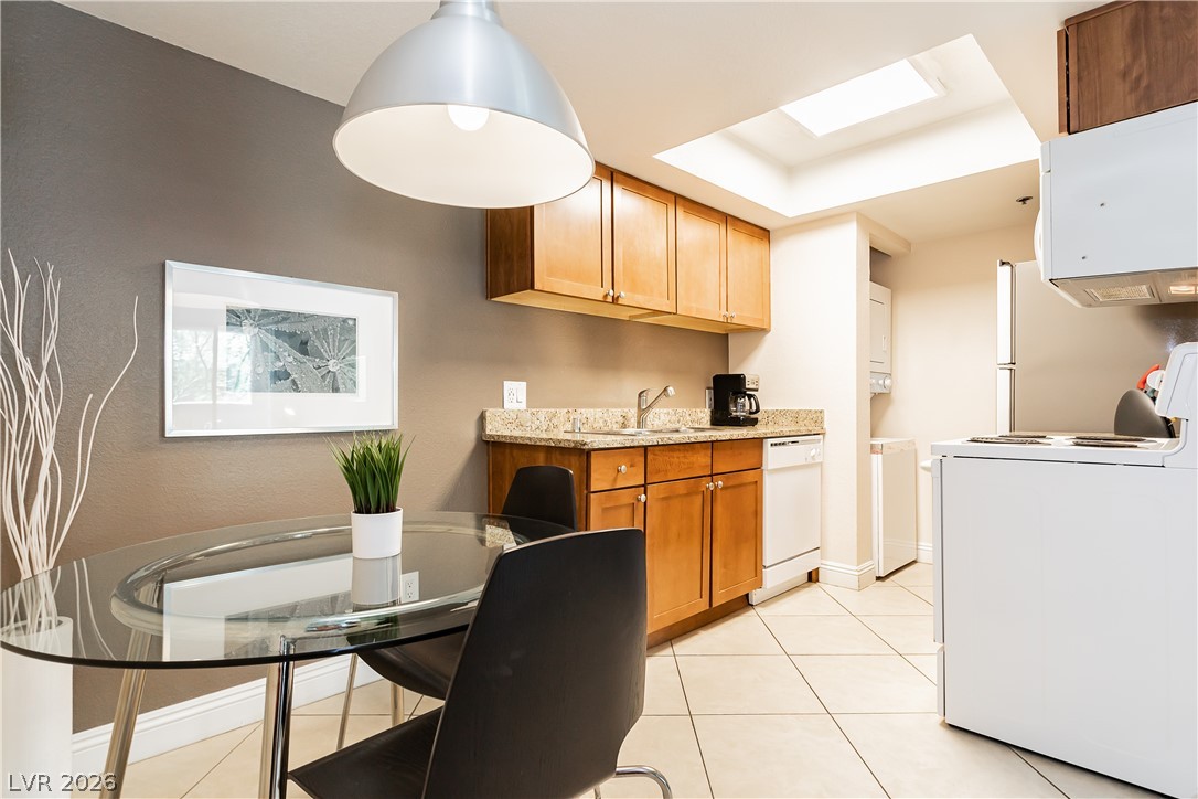 Photo 9 of 34, 4200 S Valley View Boulevard #3091