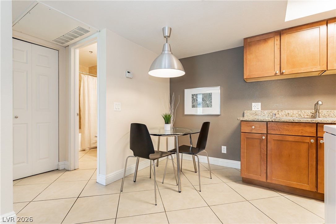 Photo 10 of 34, 4200 S Valley View Boulevard #3091